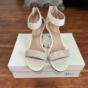 Gorgeous brand new heels!